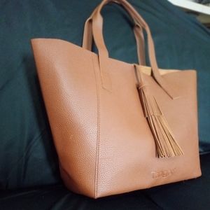 Tanger Brown Vegan Tote Tassel Bag L
